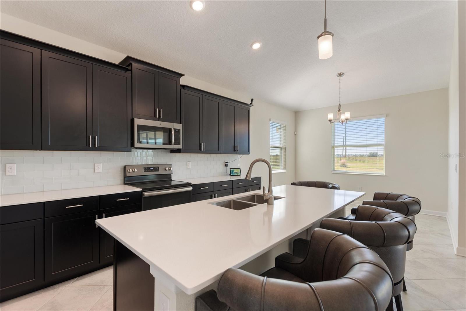 1142 TRAPPERS TRAIL LOOP, DAVENPORT, FL, 33896