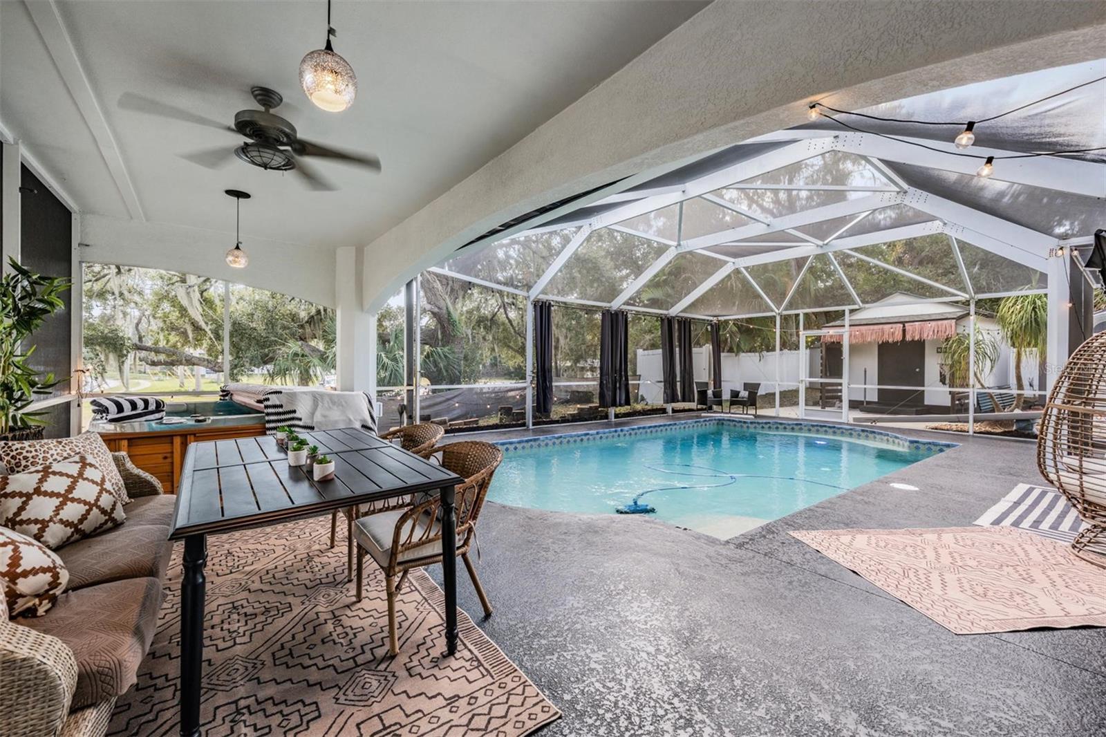 302 WHITCOMB BLVD, TARPON SPRINGS, FL, 34689