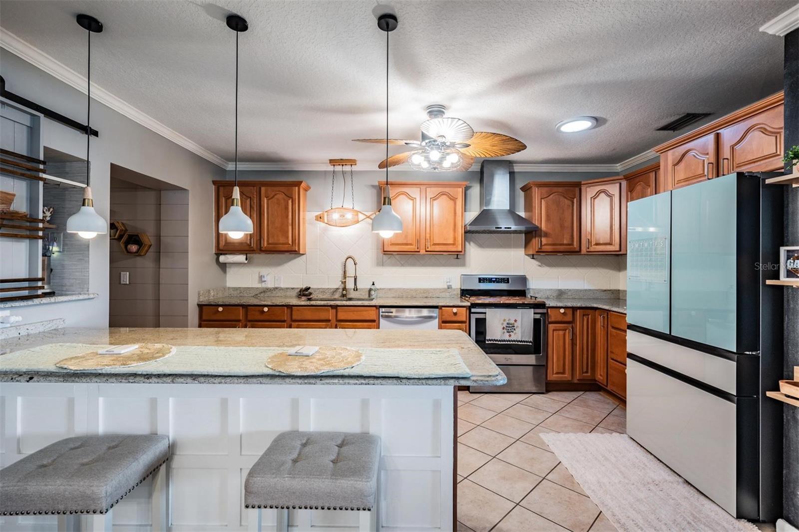 302 WHITCOMB BLVD, TARPON SPRINGS, FL, 34689