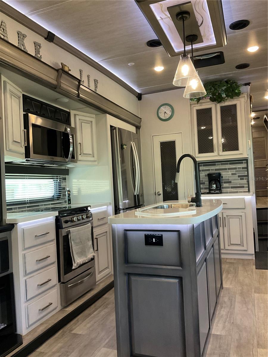 1339 OLD LAKEPORT RD #13B, MOORE HAVEN, FL, 33471