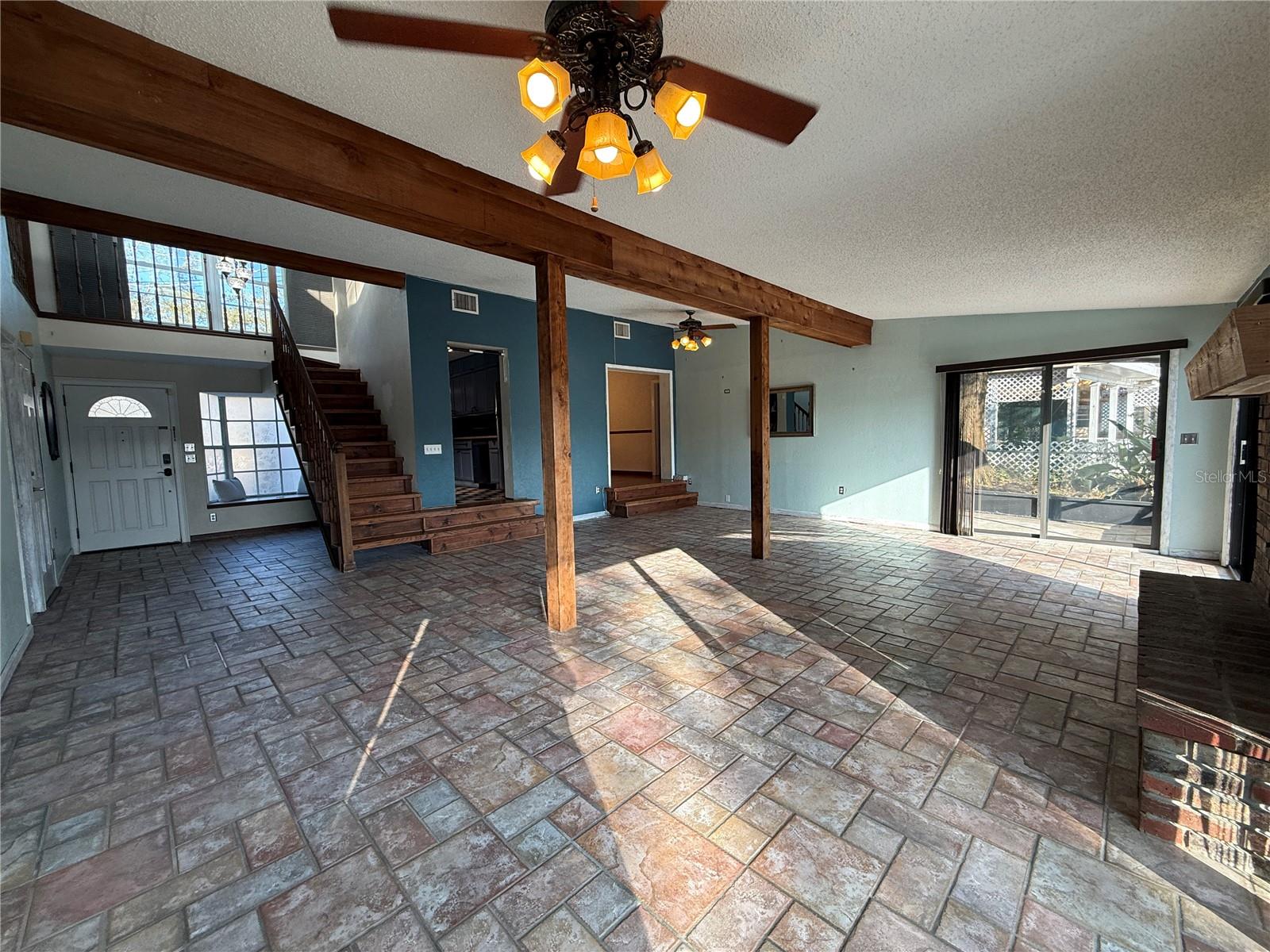 12510 FOREST HILLS DR, TAMPA, FL, 33612