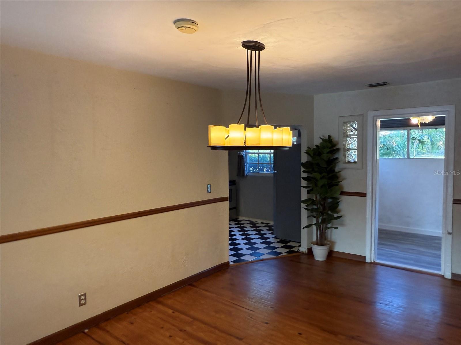 12510 FOREST HILLS DR, TAMPA, FL, 33612