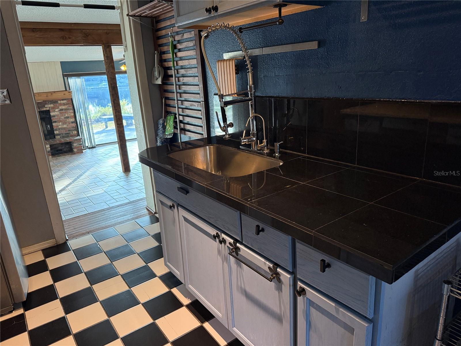 12510 FOREST HILLS DR, TAMPA, FL, 33612