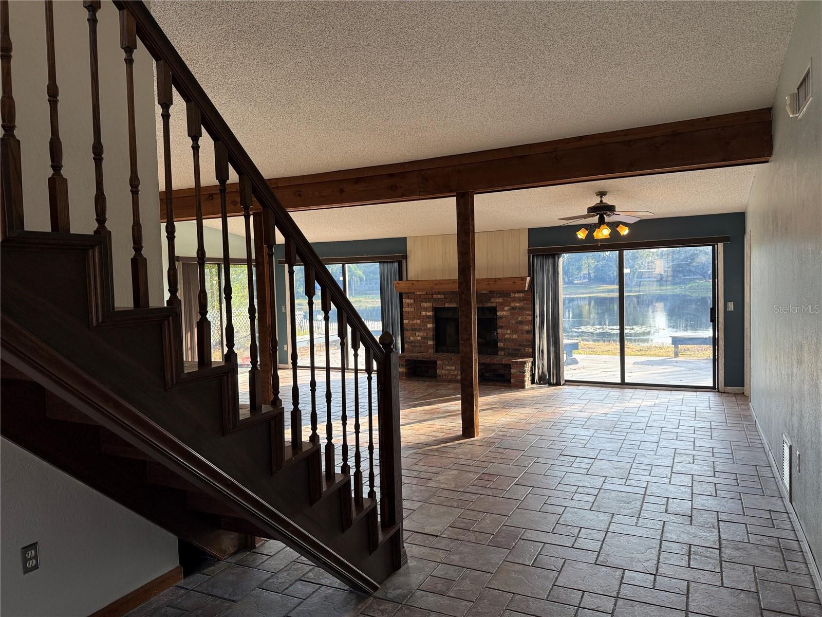 12510 FOREST HILLS DR, TAMPA, FL, 33612