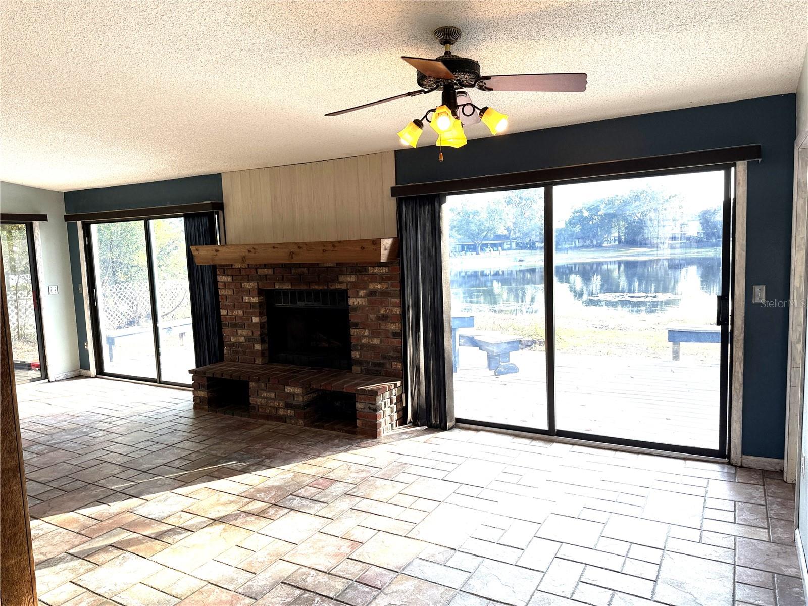 12510 FOREST HILLS DR, TAMPA, FL, 33612