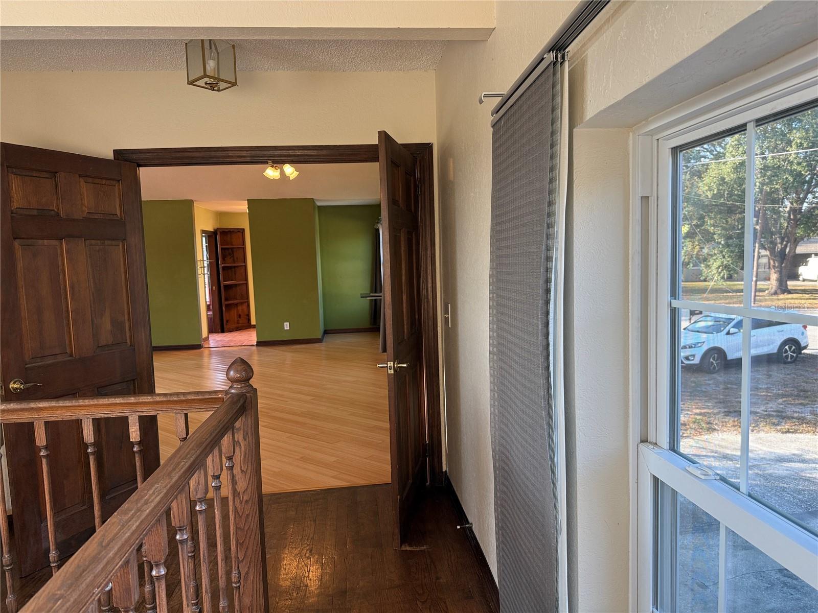 12510 FOREST HILLS DR, TAMPA, FL, 33612