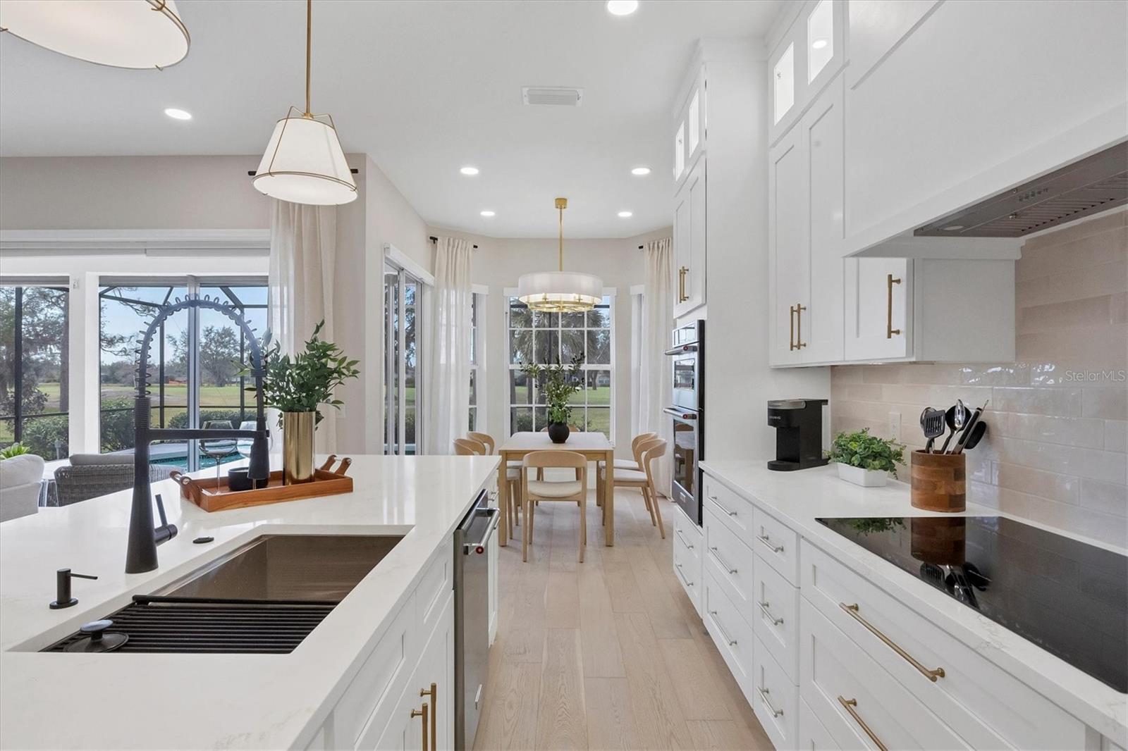 10114 GLENMORE AVE, BRADENTON, FL, 34202