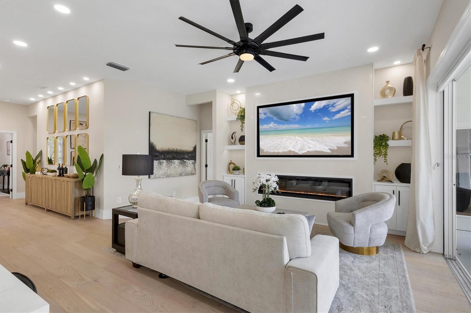 10114 GLENMORE AVE, BRADENTON, FL, 34202