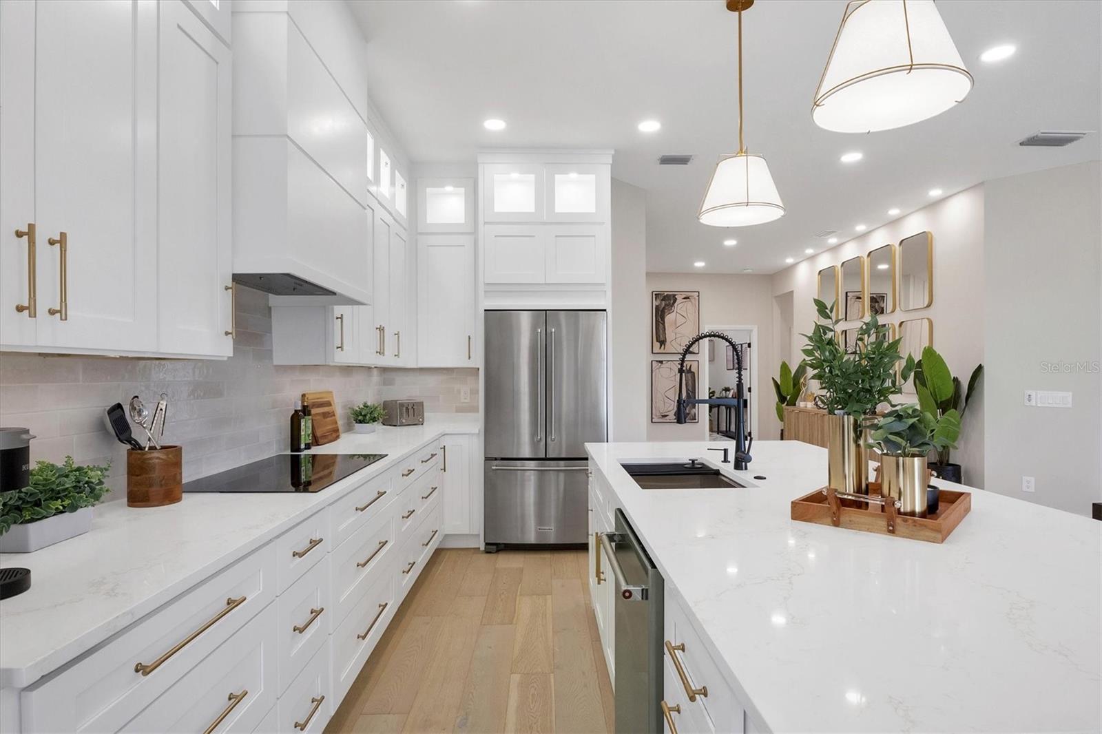 10114 GLENMORE AVE, BRADENTON, FL, 34202