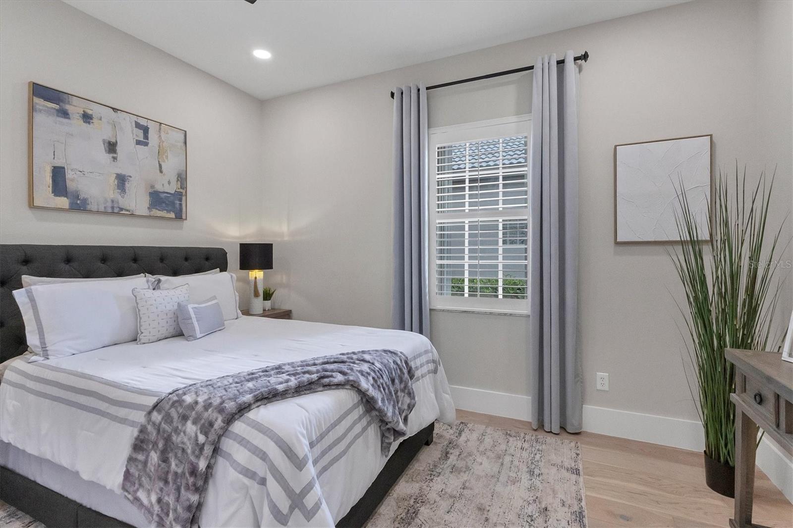 10114 GLENMORE AVE, BRADENTON, FL, 34202