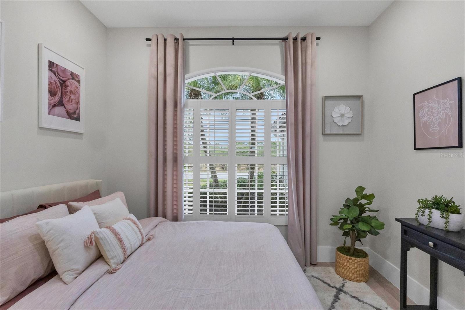 10114 GLENMORE AVE, BRADENTON, FL, 34202