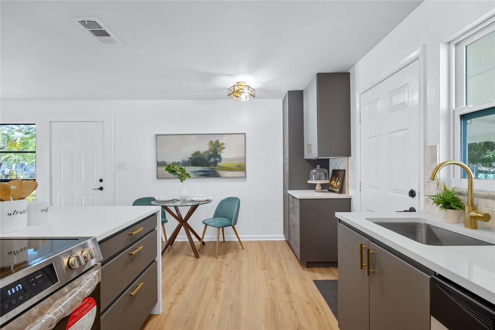 4735 W WISCONSIN AVE, TAMPA, FL, 33616