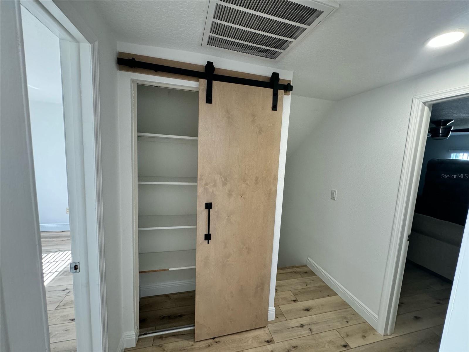 8209 MALVERN CIR, TAMPA, FL, 33634