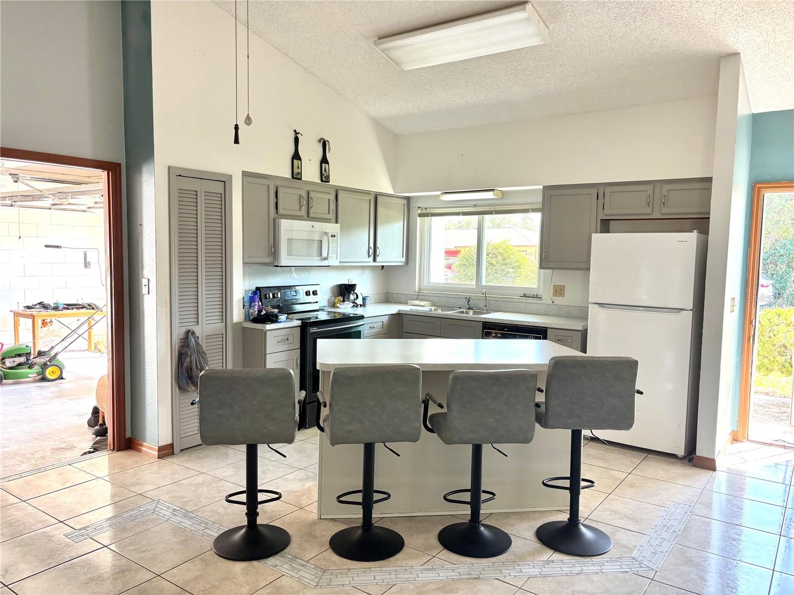 1406 CORONET DR, DELTONA, FL, 32725