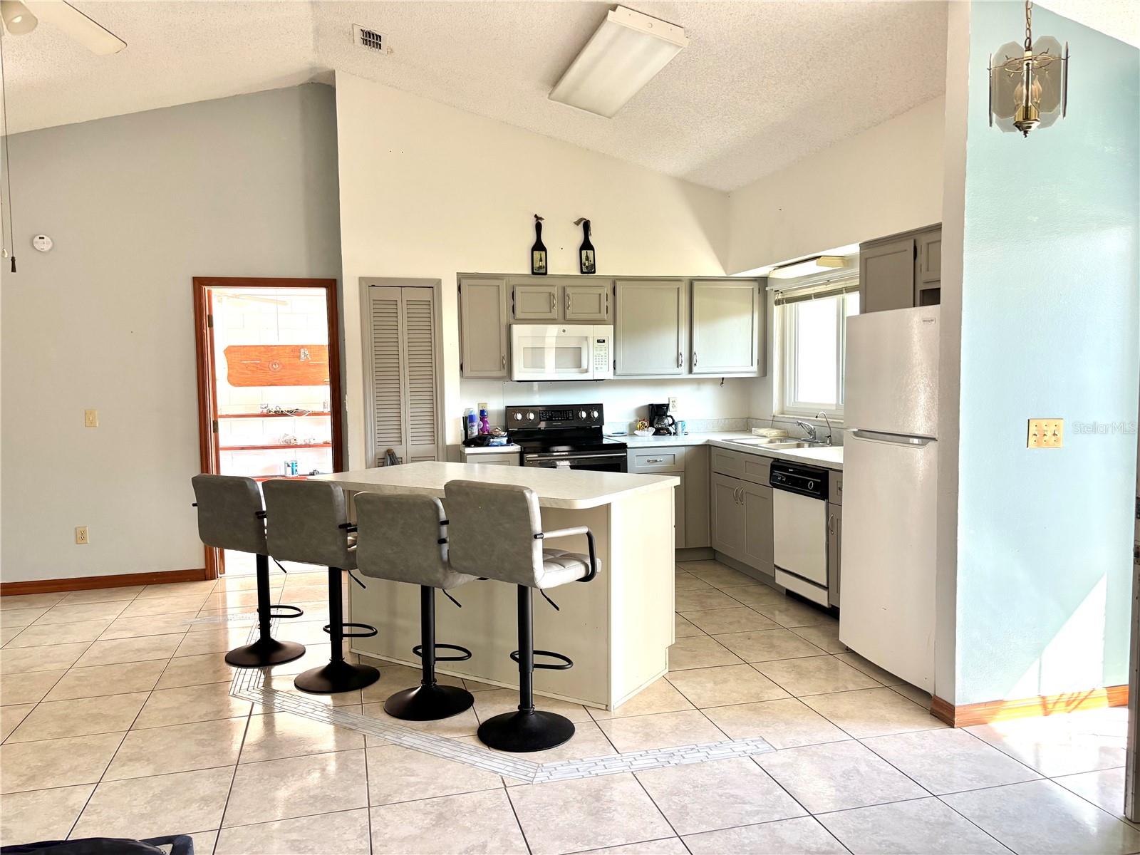 1406 CORONET DR, DELTONA, FL, 32725