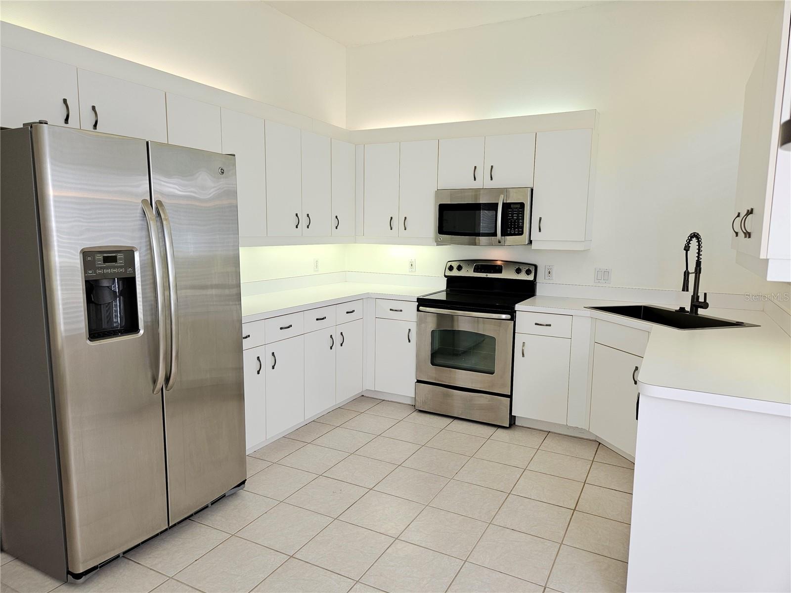 835 CHALMERS DR #835, VENICE, FL, 34293