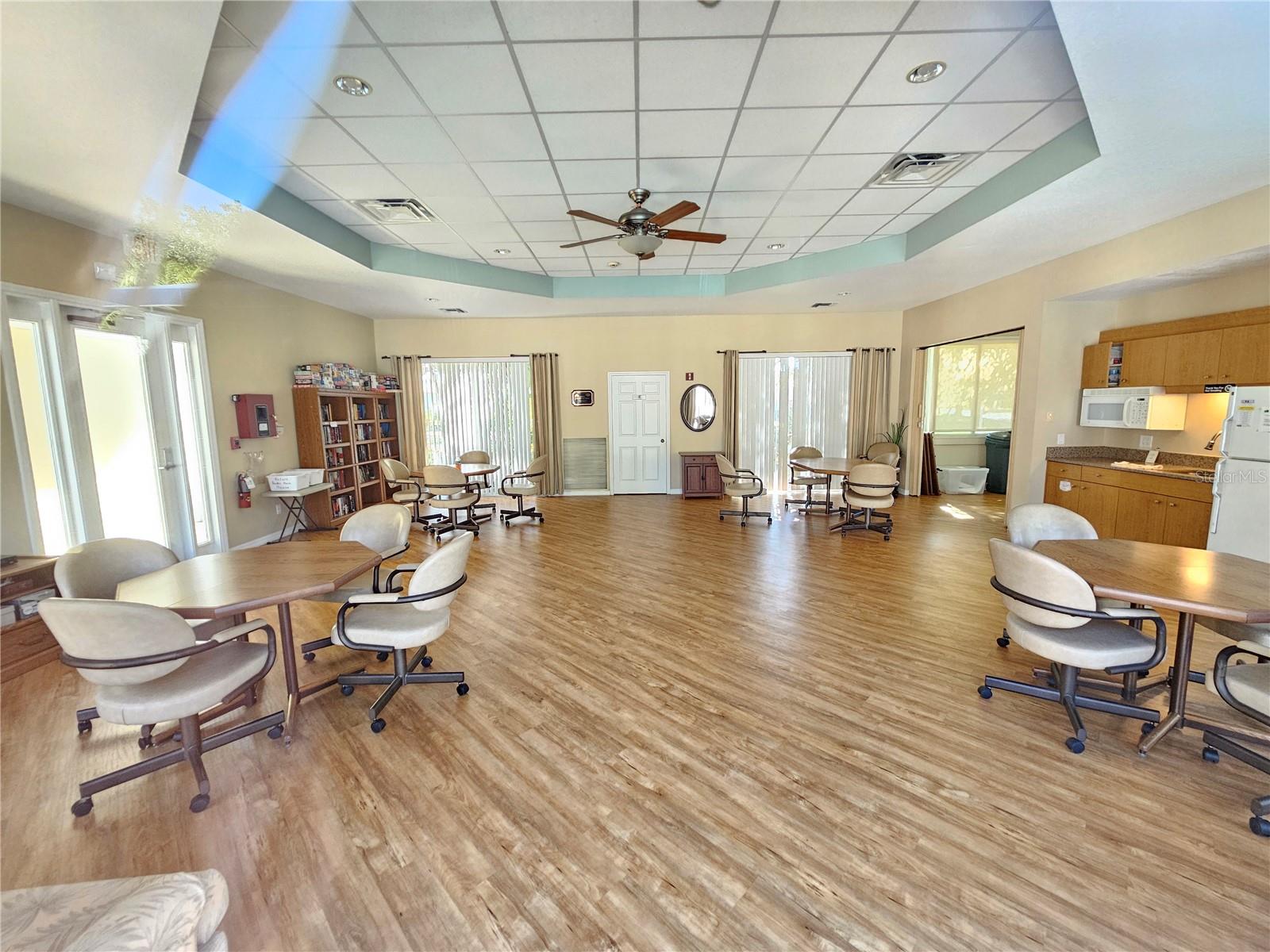 835 CHALMERS DR #835, VENICE, FL, 34293