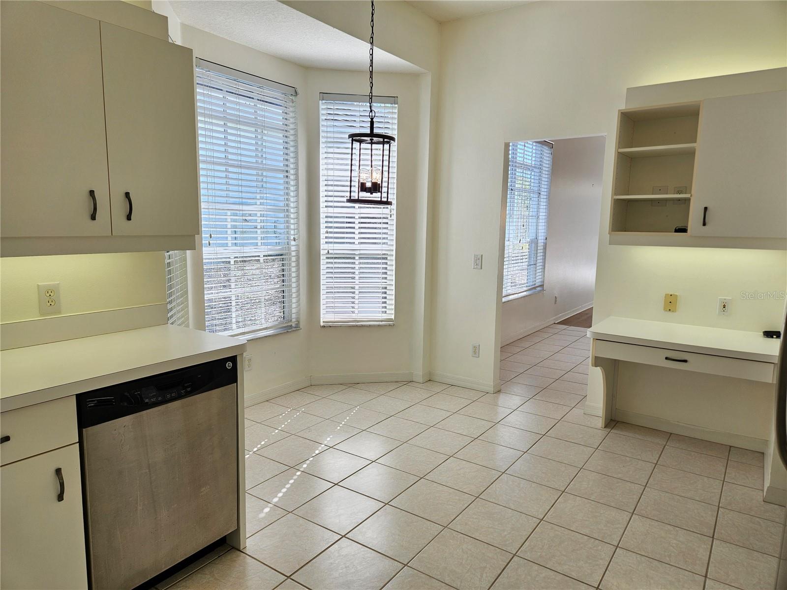 835 CHALMERS DR #835, VENICE, FL, 34293