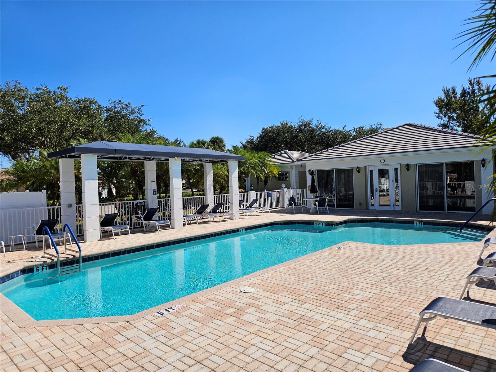 835 CHALMERS DR #835, VENICE, FL, 34293