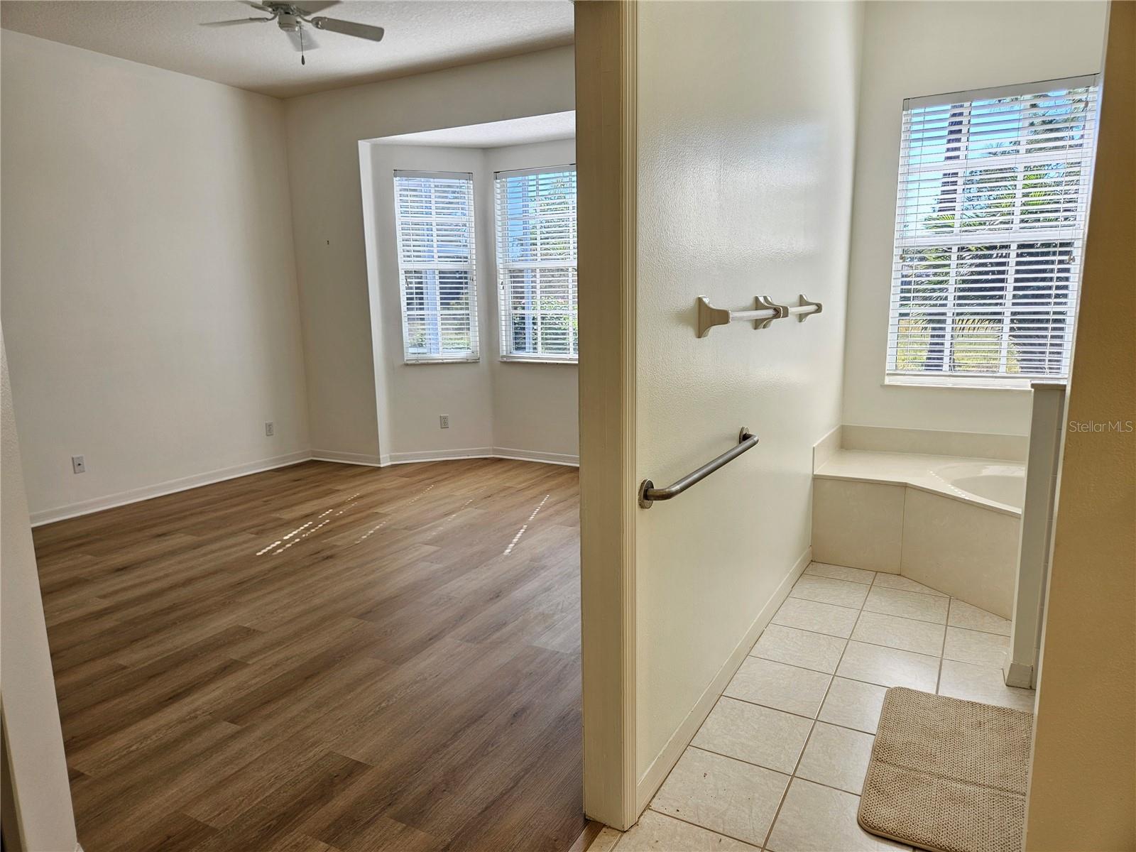 835 CHALMERS DR #835, VENICE, FL, 34293