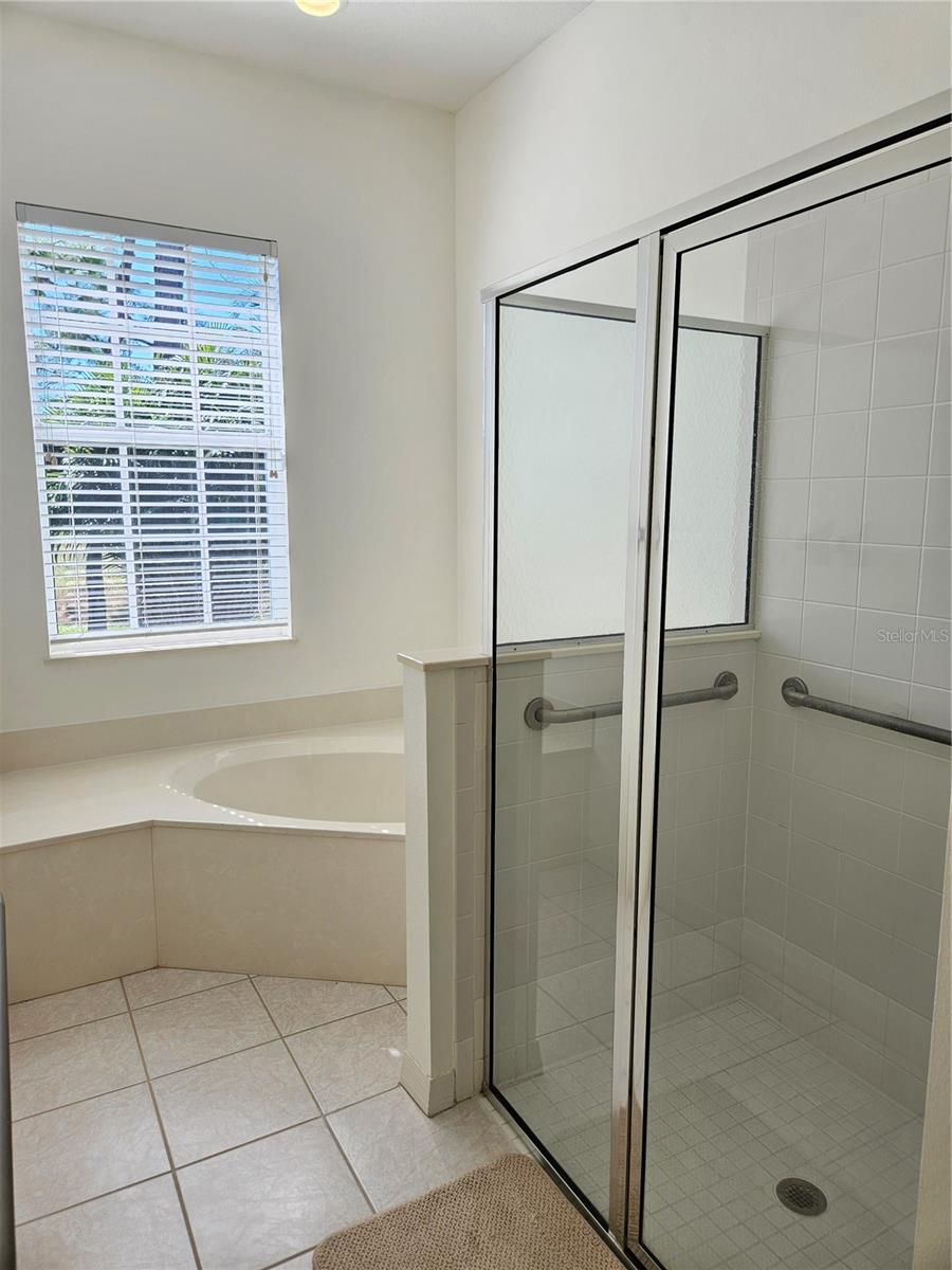 835 CHALMERS DR #835, VENICE, FL, 34293