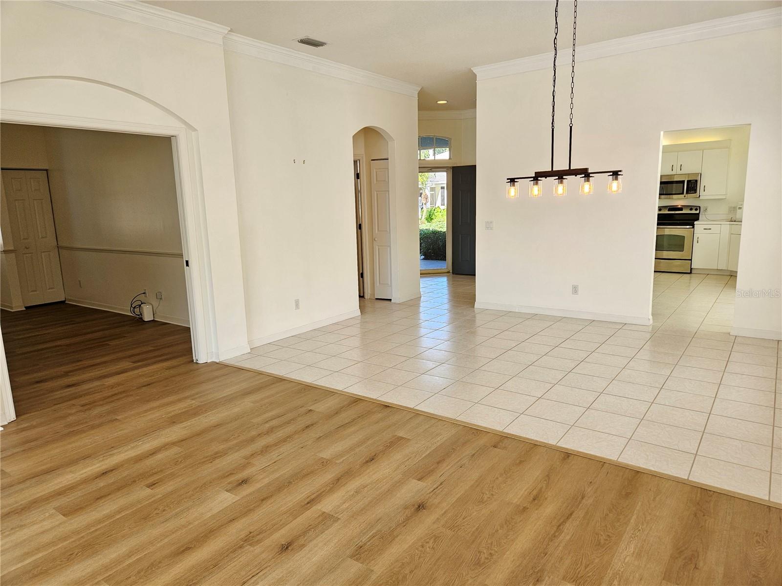 835 CHALMERS DR #835, VENICE, FL, 34293