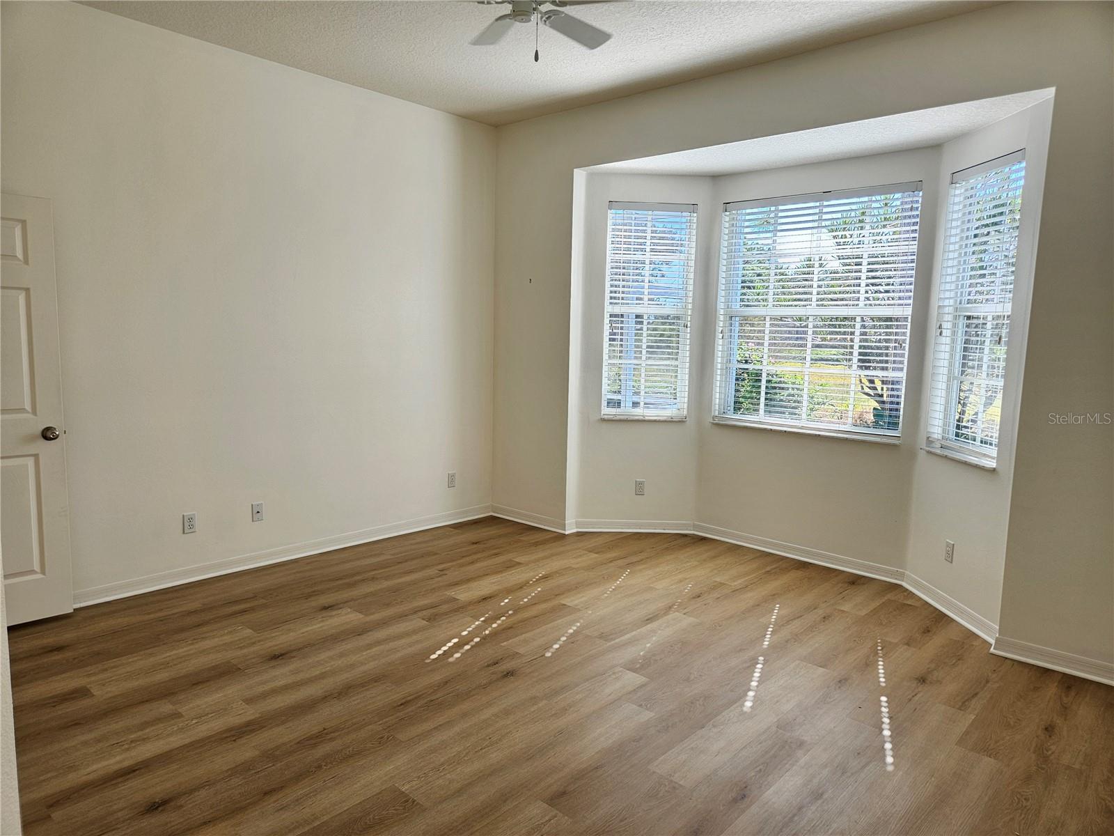 835 CHALMERS DR #835, VENICE, FL, 34293