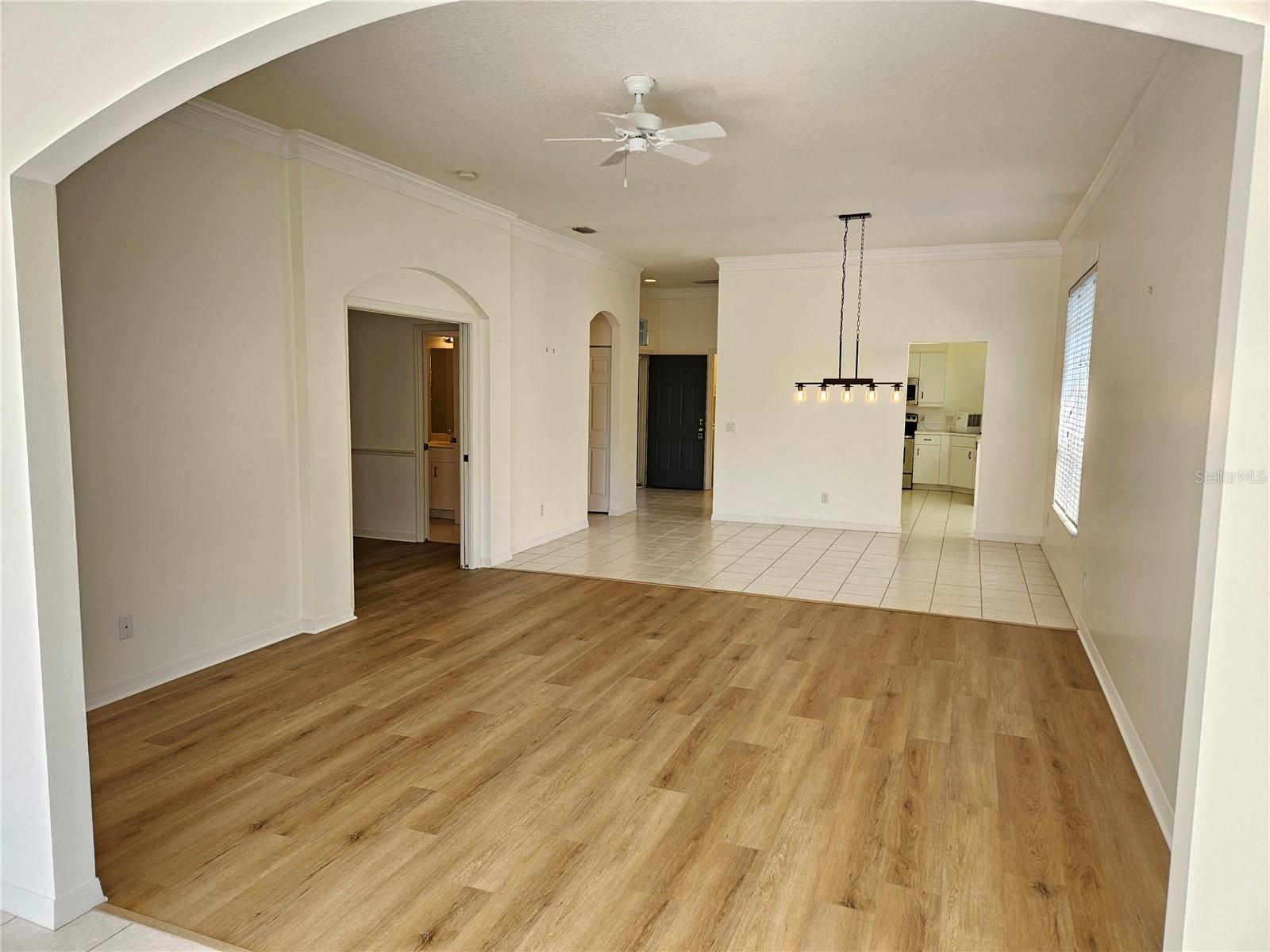 835 CHALMERS DR #835, VENICE, FL, 34293