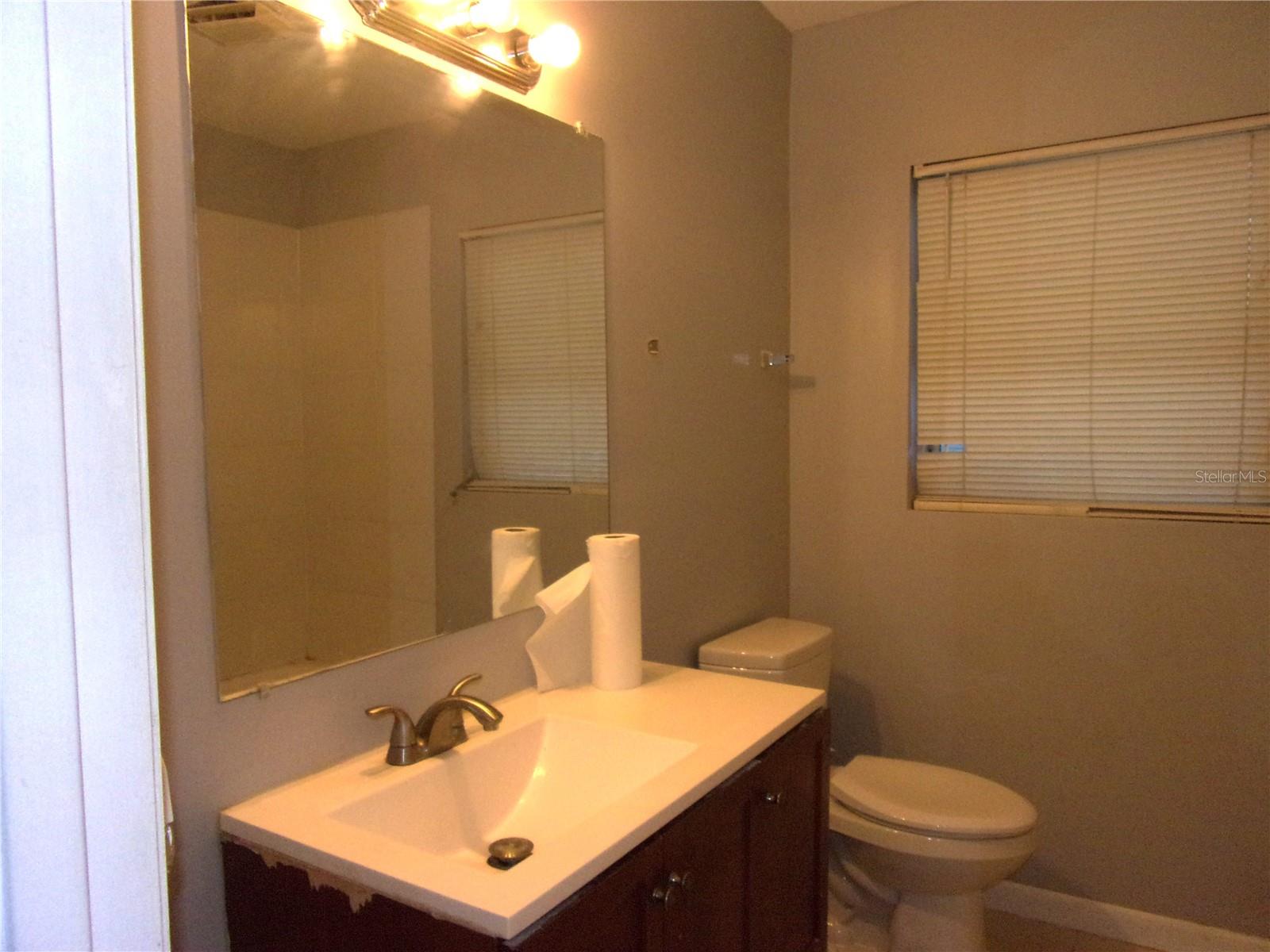 2164 NE COACHMAN RD, CLEARWATER, FL, 33765