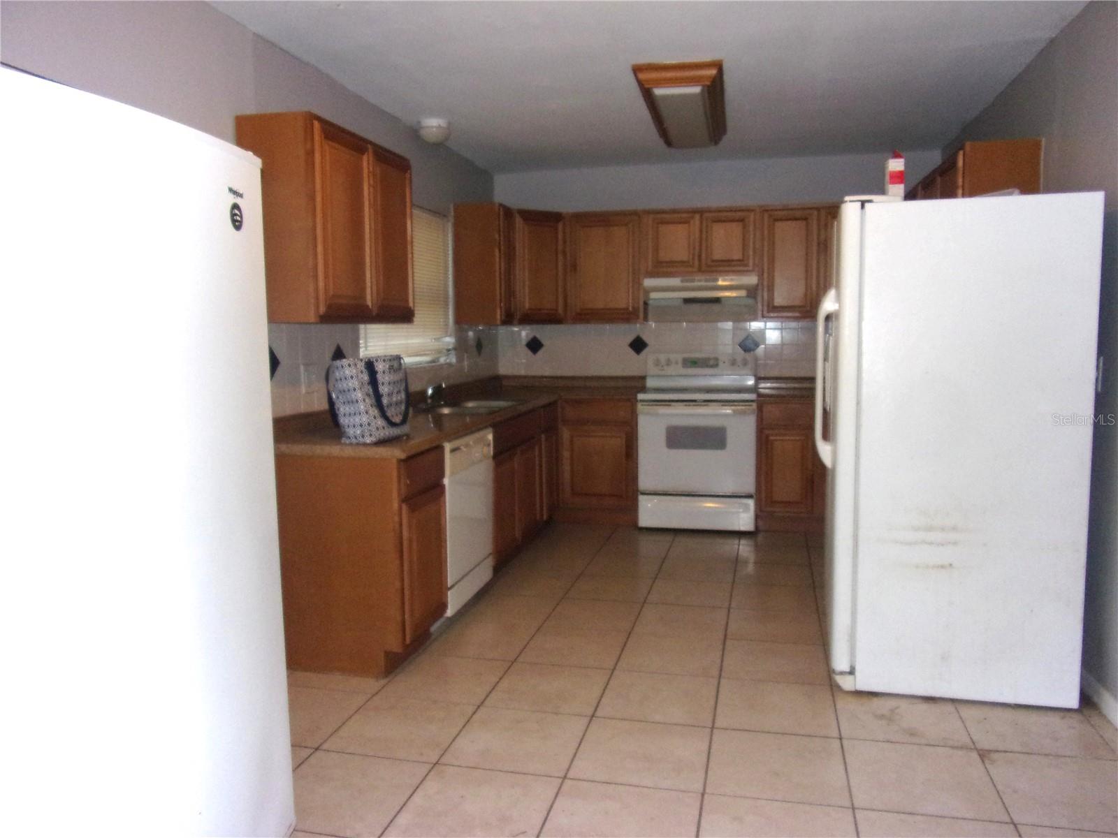 2164 NE COACHMAN RD, CLEARWATER, FL, 33765