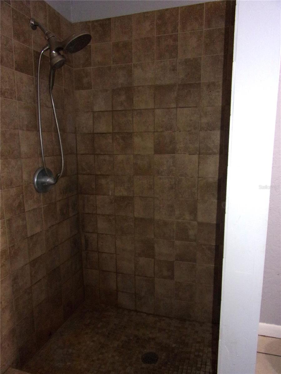 2164 NE COACHMAN RD, CLEARWATER, FL, 33765