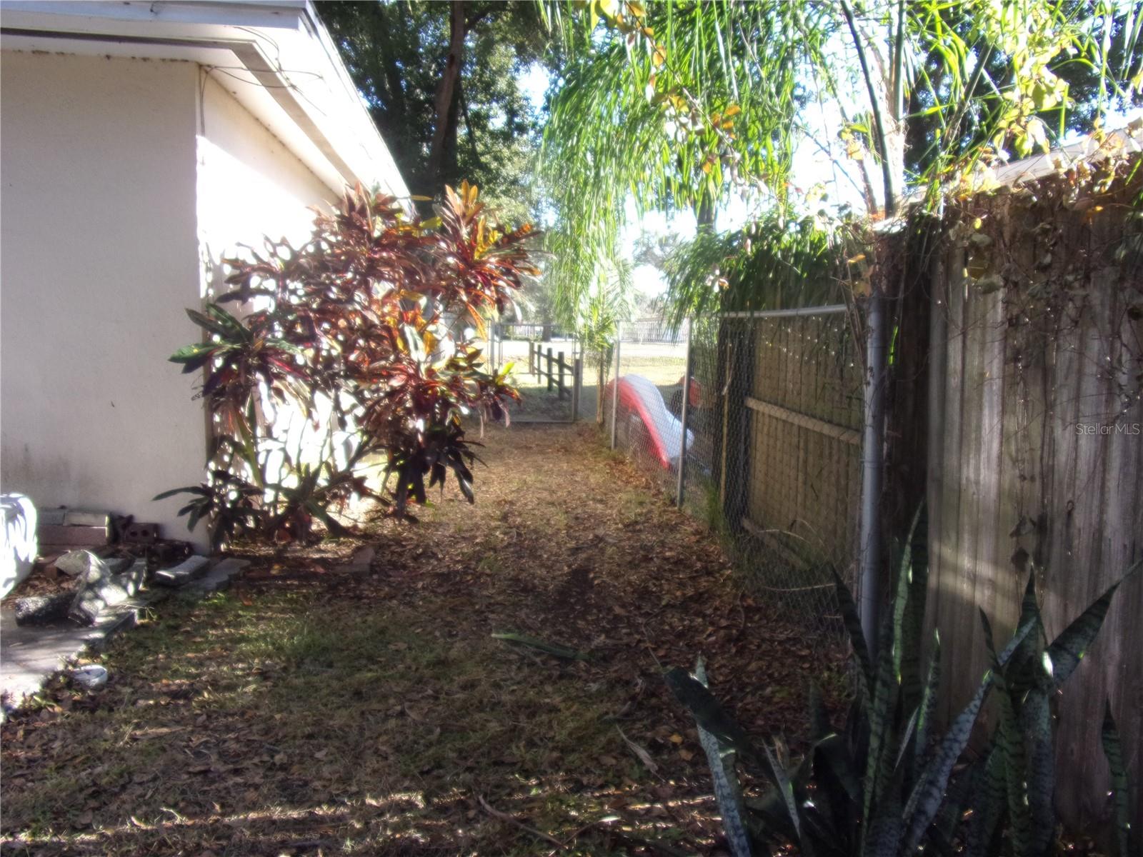 2164 NE COACHMAN RD, CLEARWATER, FL, 33765