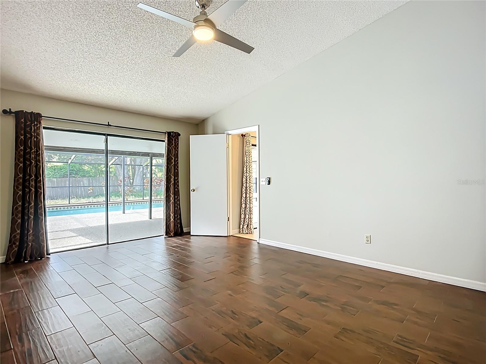 1623 CARTER OAKS DR, VALRICO, FL, 33596