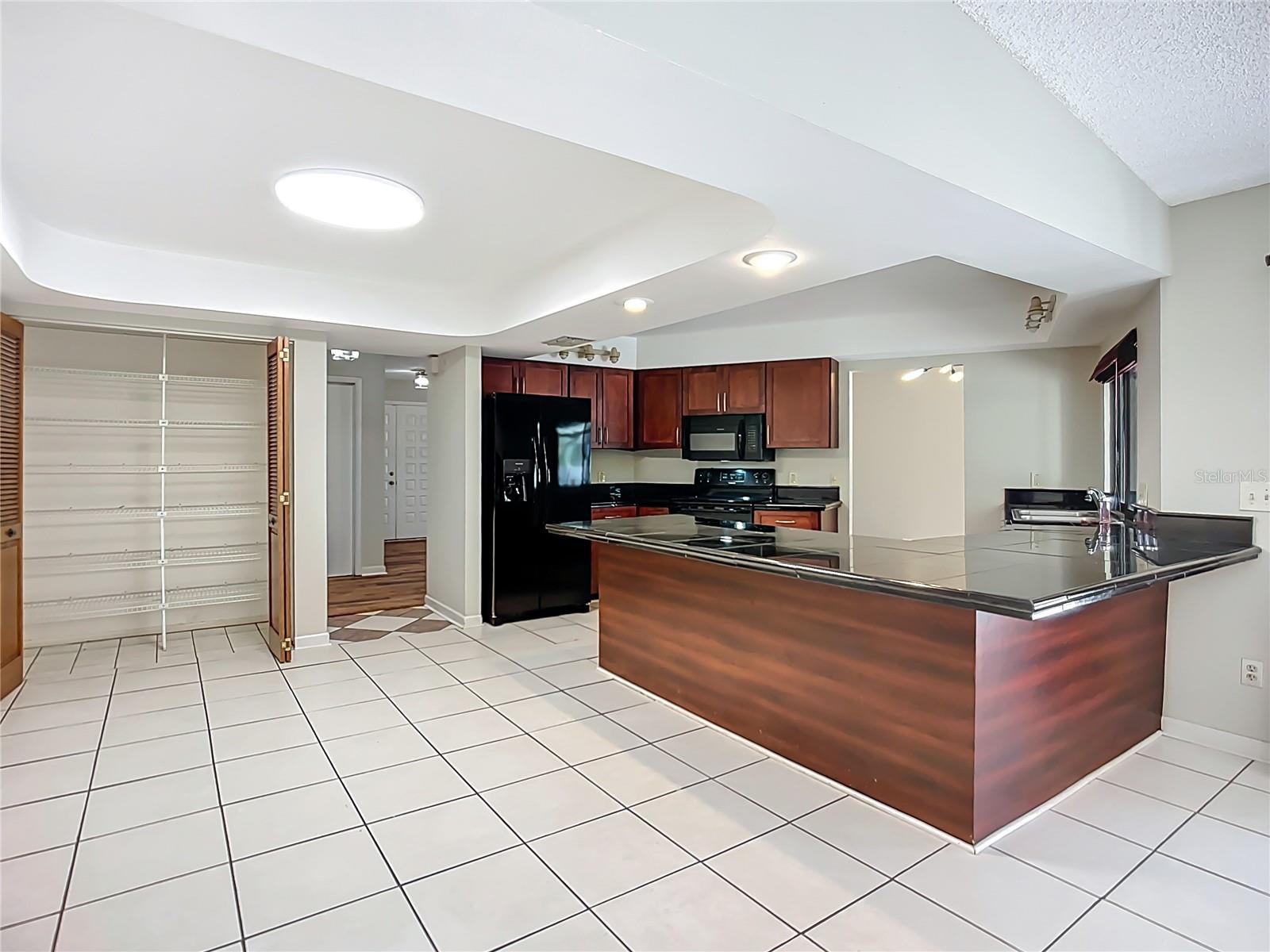 1623 CARTER OAKS DR, VALRICO, FL, 33596