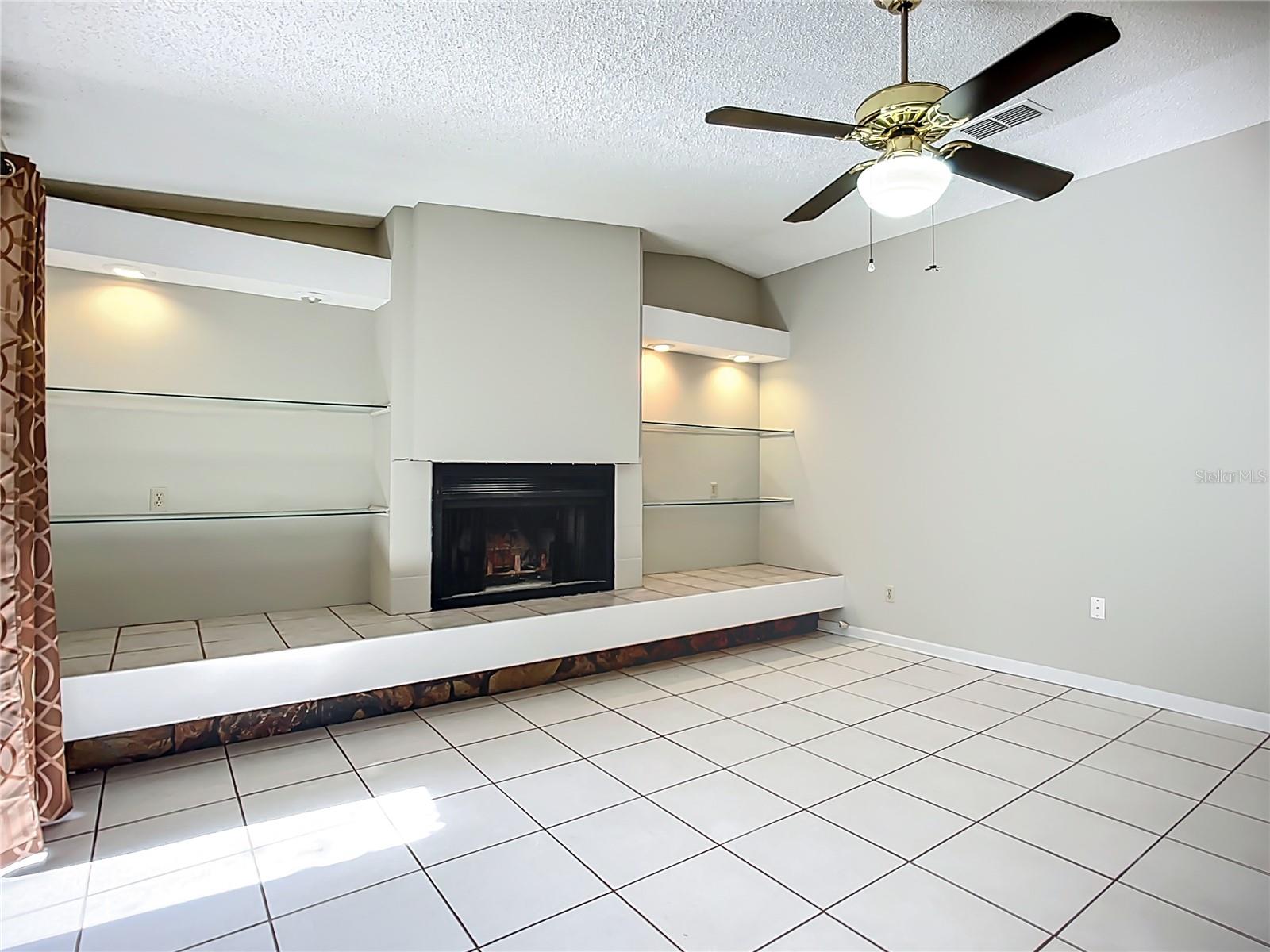 1623 CARTER OAKS DR, VALRICO, FL, 33596