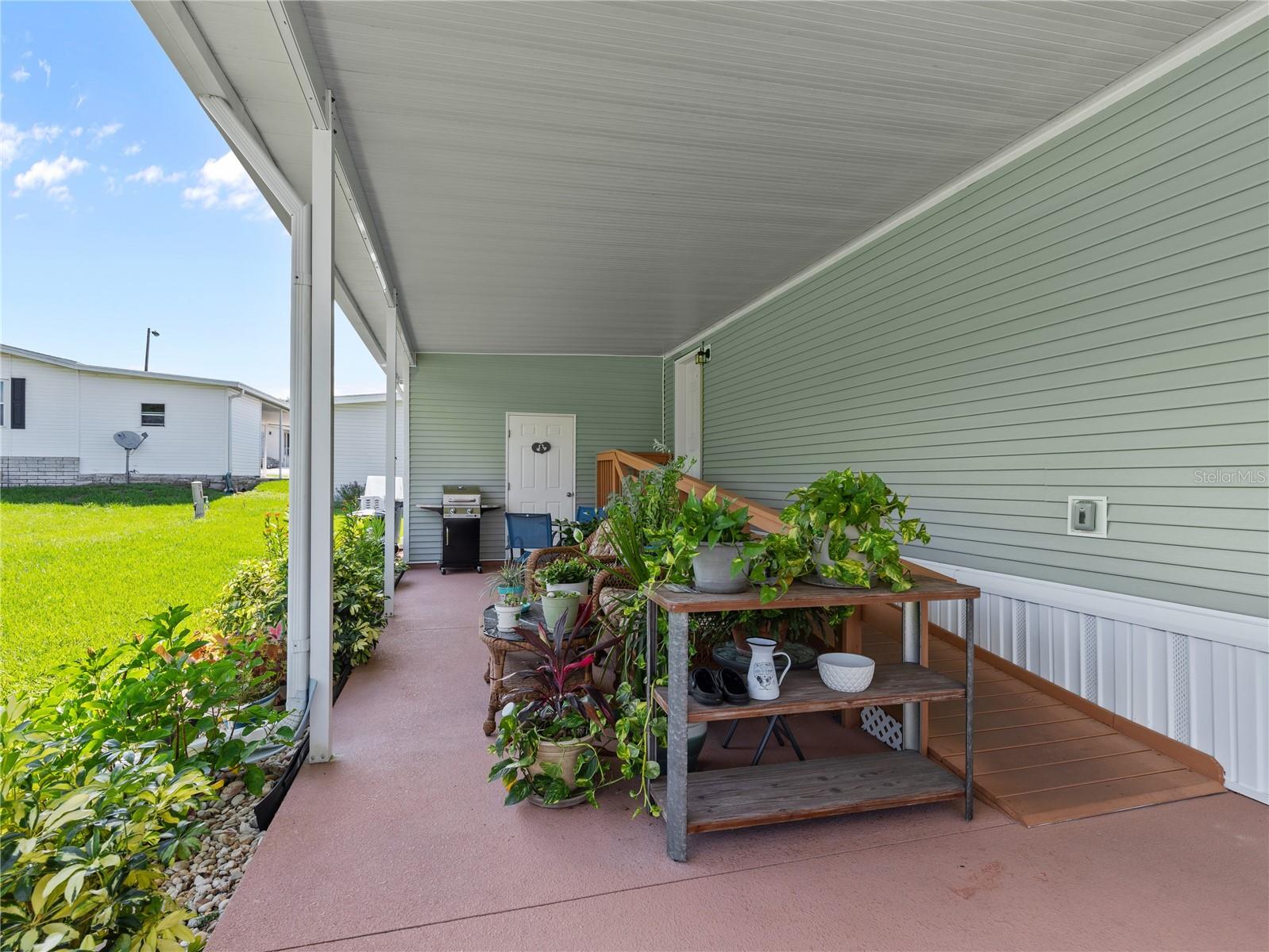 10054 COLLINGWOOD AVE, DADE CITY, FL, 33525