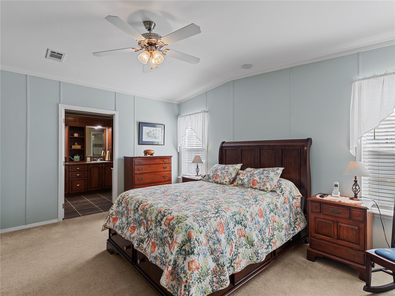 10054 COLLINGWOOD AVE, DADE CITY, FL, 33525