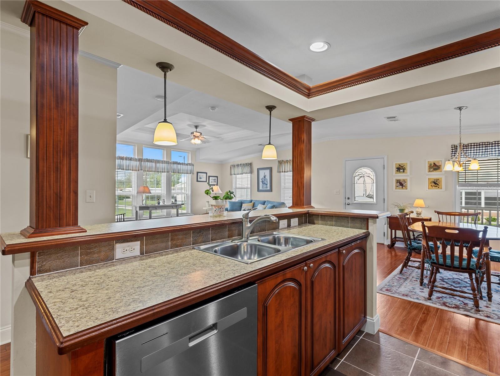 10054 COLLINGWOOD AVE, DADE CITY, FL, 33525