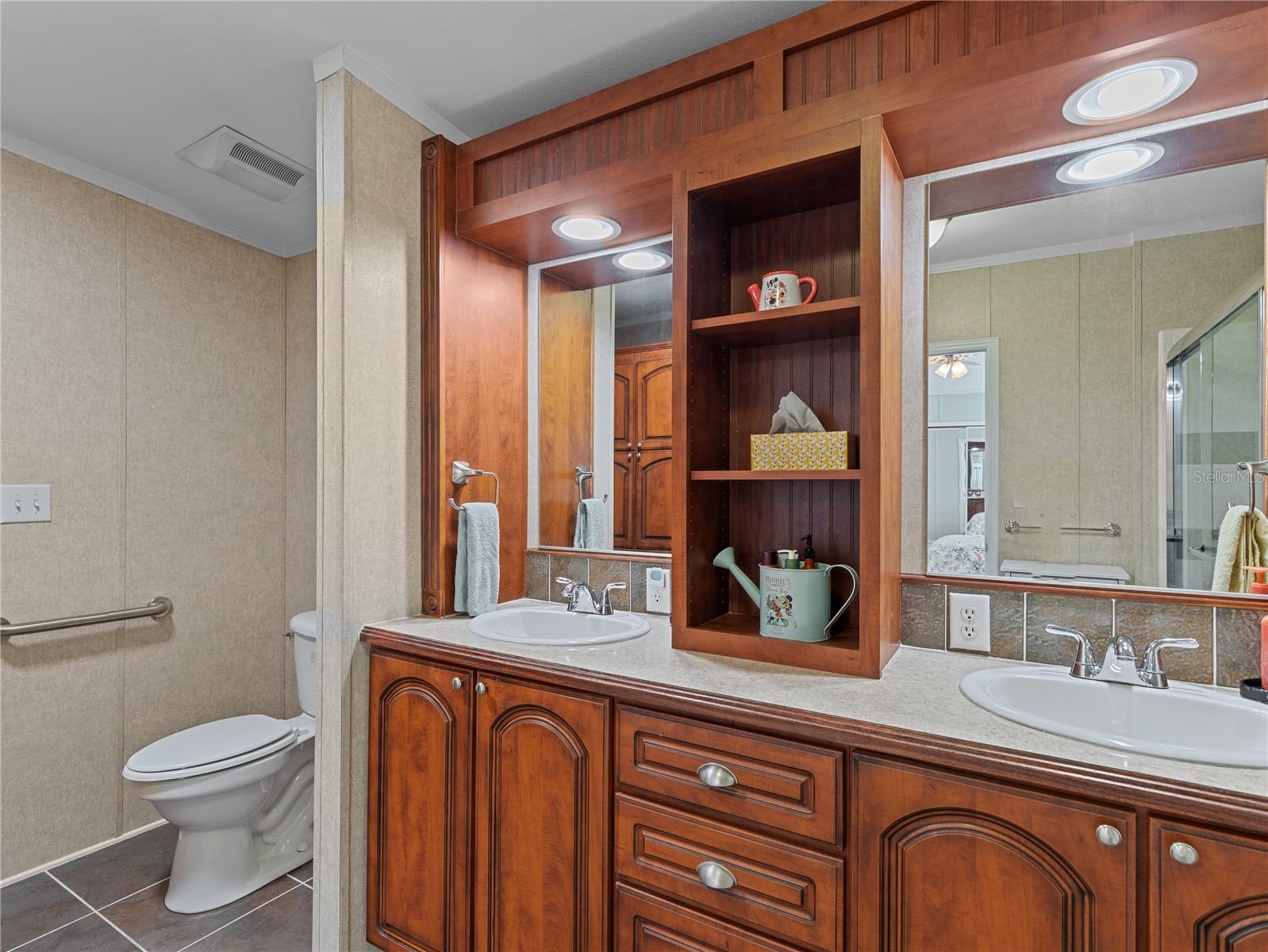 10054 COLLINGWOOD AVE, DADE CITY, FL, 33525