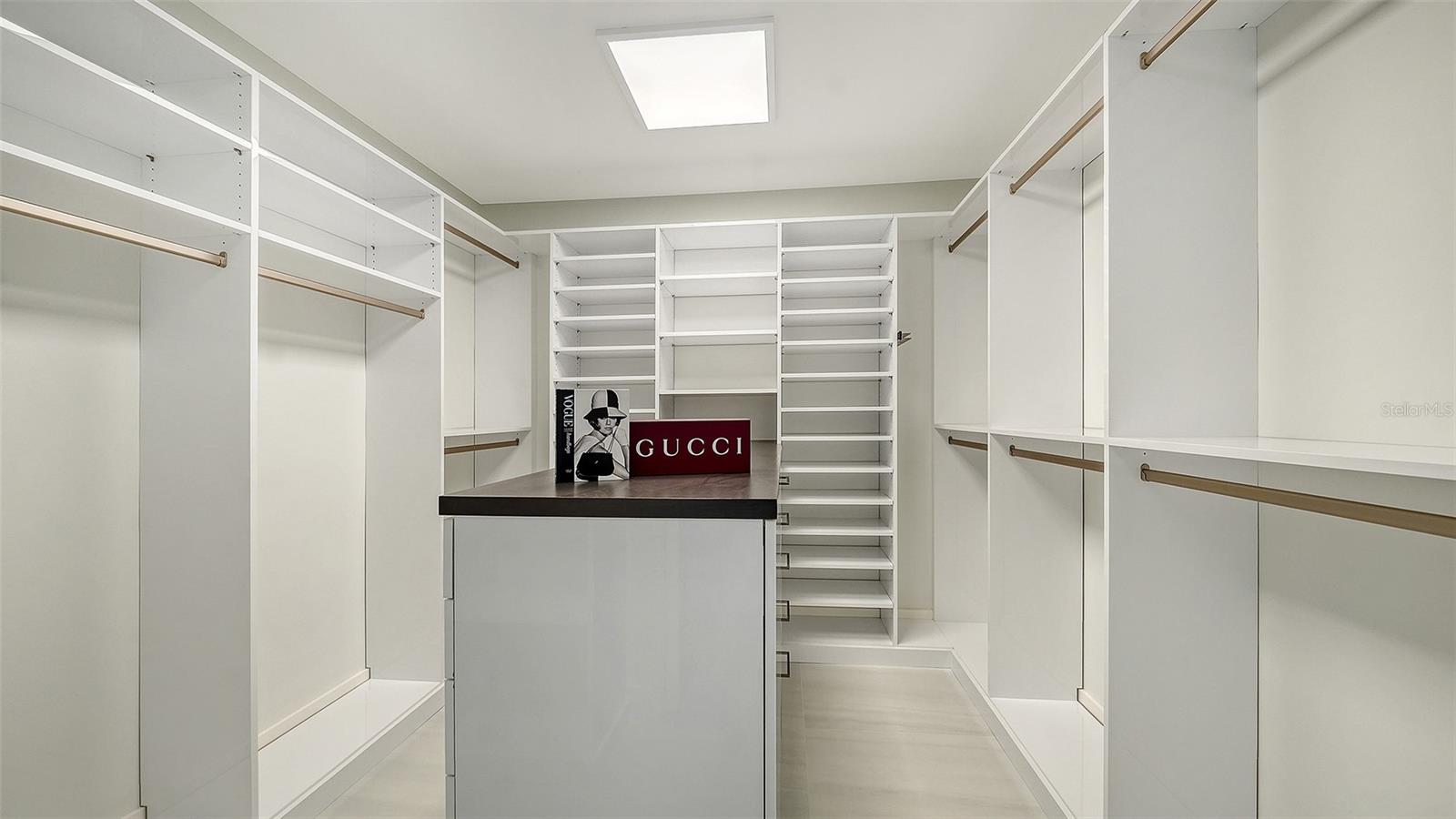 A4672684 Property Photo