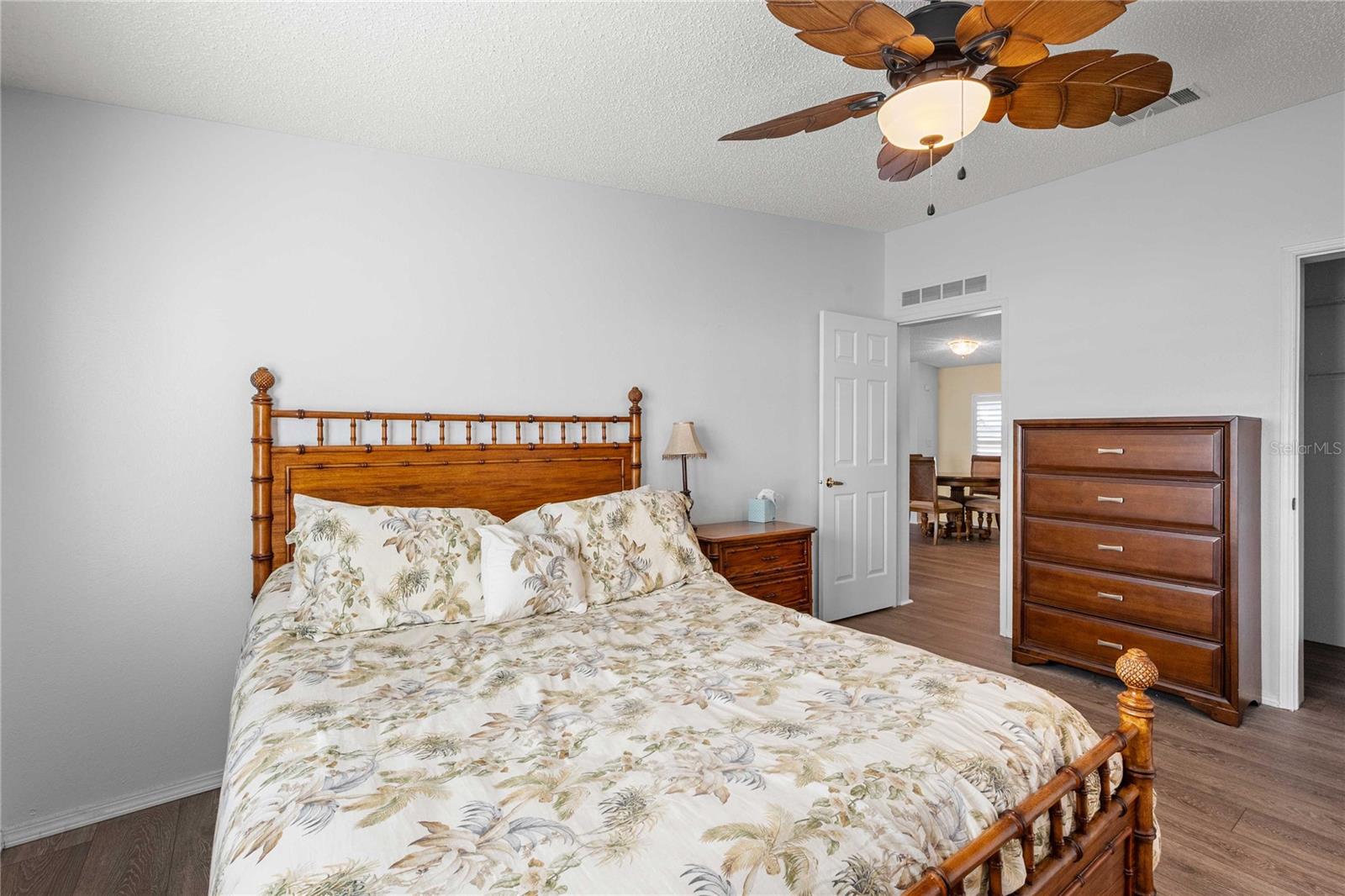 37510 NEW HORIZONS BLVD, ZEPHYRHILLS, FL, 33541