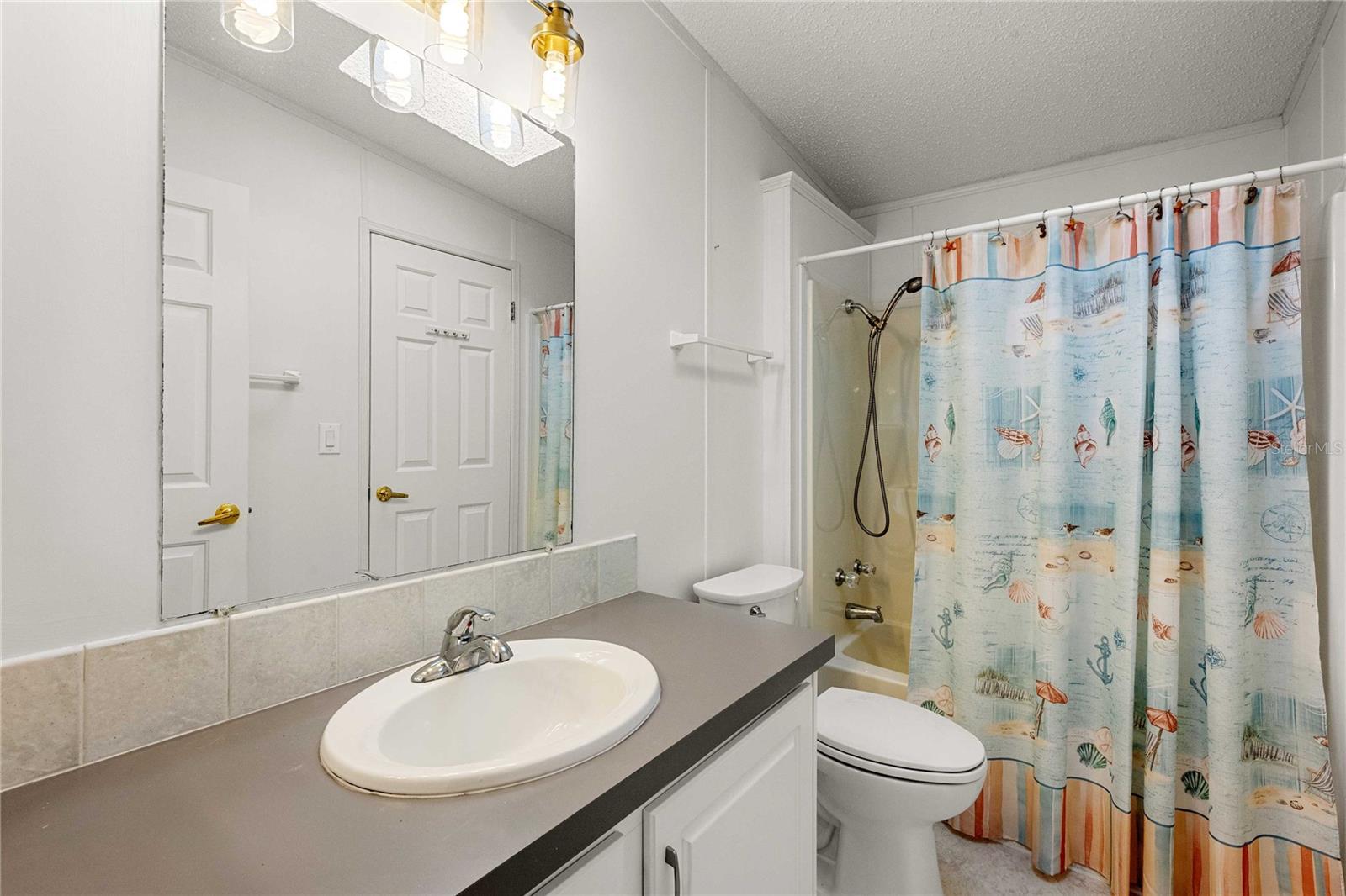 37510 NEW HORIZONS BLVD, ZEPHYRHILLS, FL, 33541