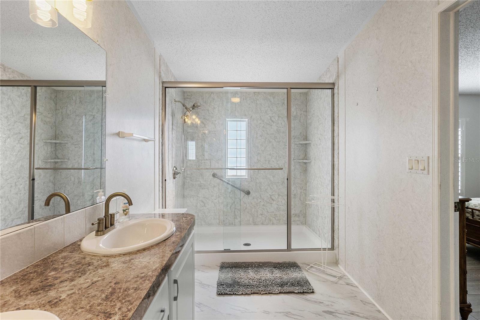 37510 NEW HORIZONS BLVD, ZEPHYRHILLS, FL, 33541