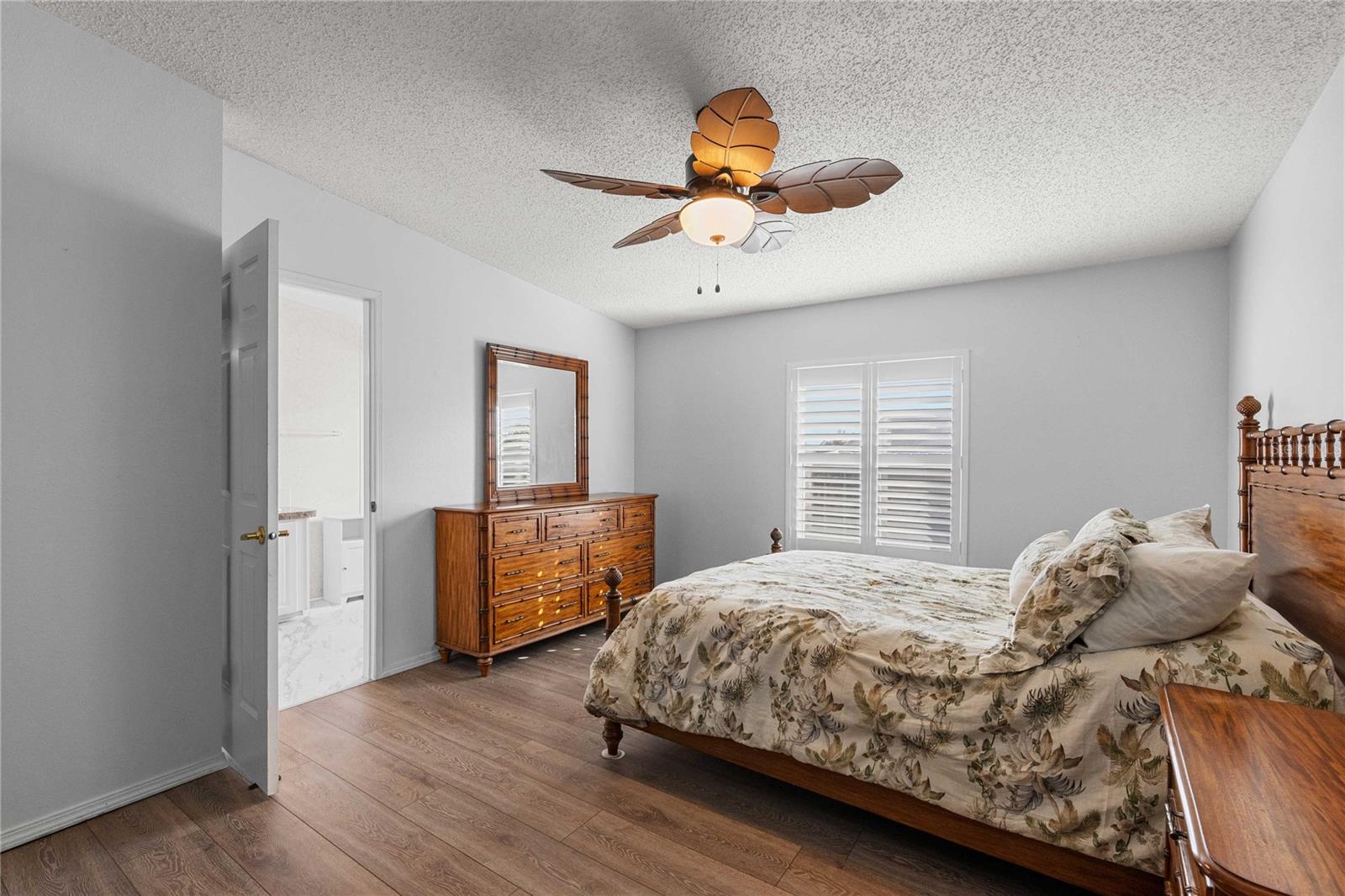 37510 NEW HORIZONS BLVD, ZEPHYRHILLS, FL, 33541