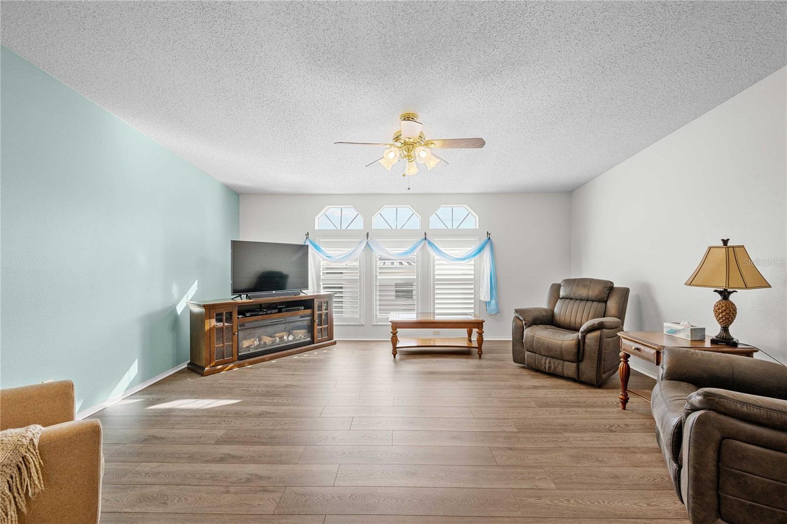 37510 NEW HORIZONS BLVD, ZEPHYRHILLS, FL, 33541