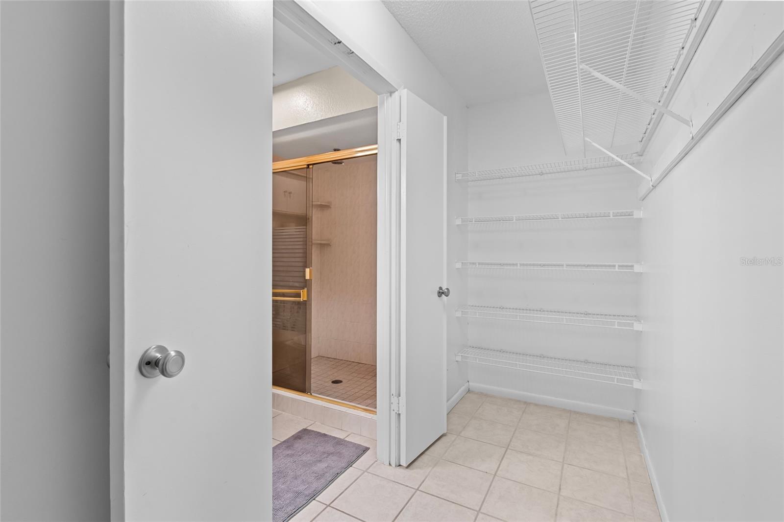 13905 LAZY OAK DR, TAMPA, FL, 33613