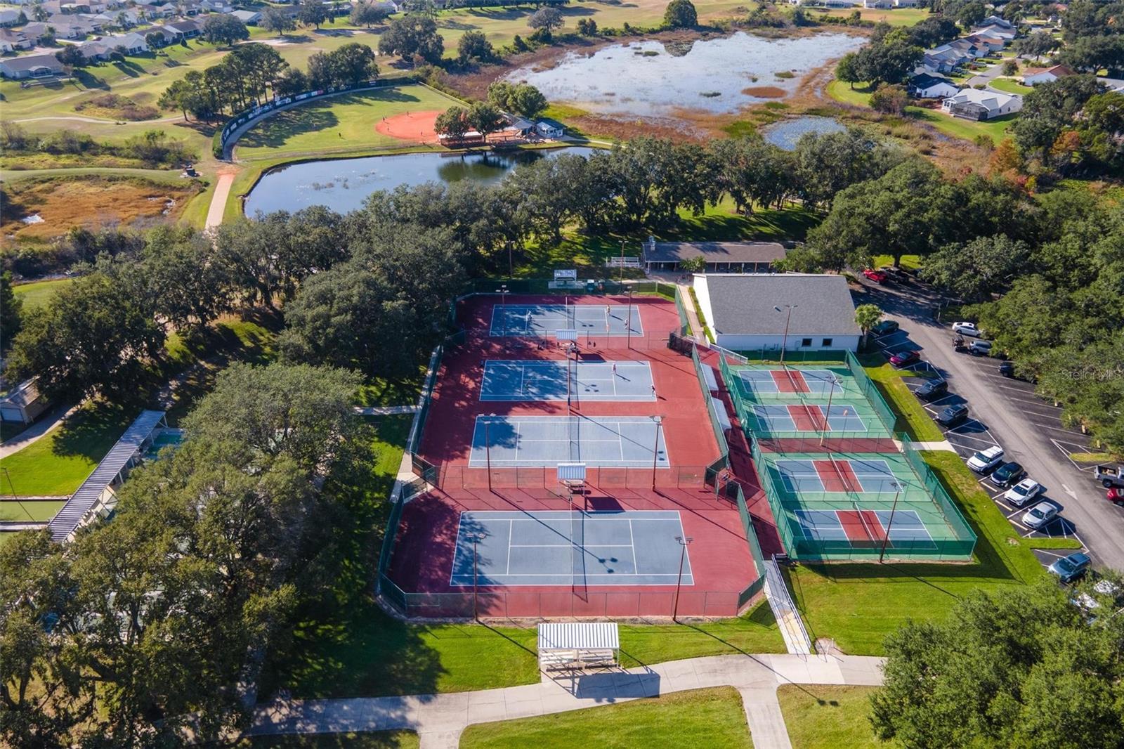 25440 CRESTWATER DR, LEESBURG, FL, 34748