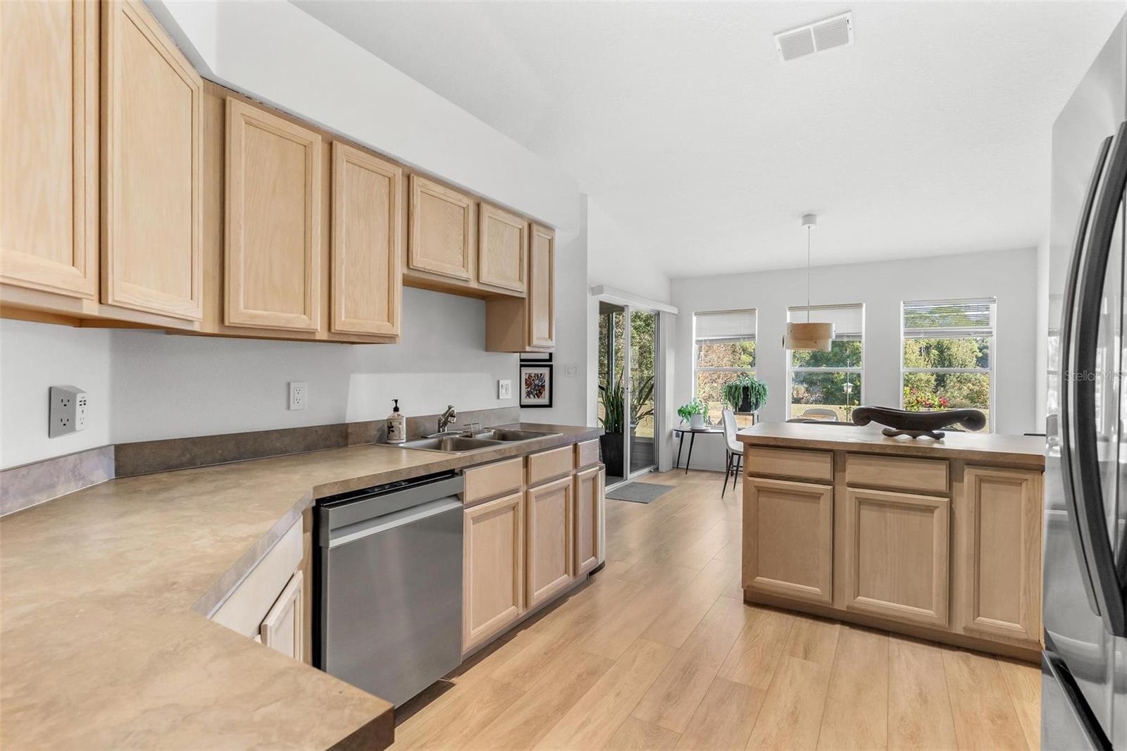 25440 CRESTWATER DR, LEESBURG, FL, 34748