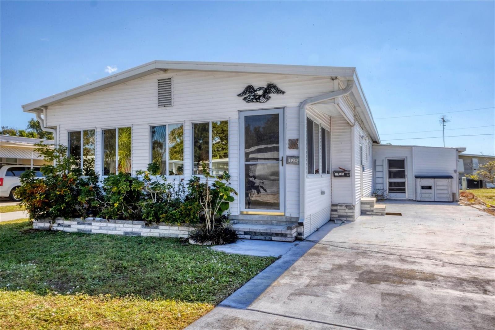 D6144844 Property Photo