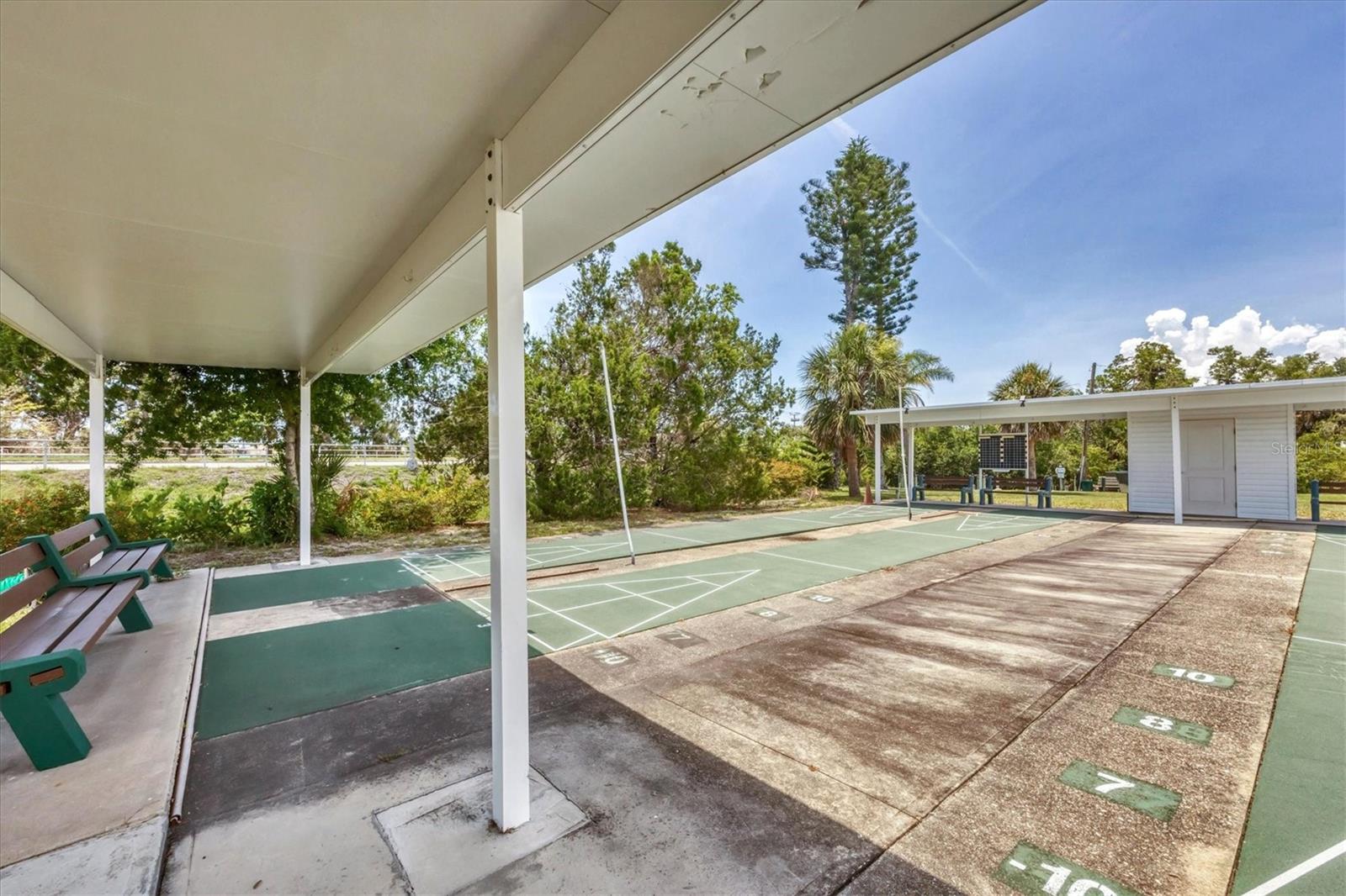 D6144844 Property Photo